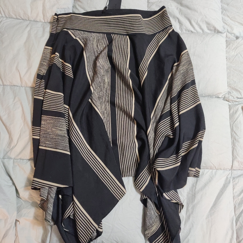 NWT Halston Heritage Patterned Skirt - Size 4